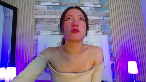 lucy_hs online show from January 2025 10:08:02 AM