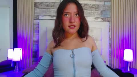 lucy_hs online show from February 2025 06:21:01 AM