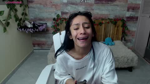 Snapshot of lucy_joi chatting on January 2025 07:27:02 AM Luciana online show from January 2025 07:27:02 AM