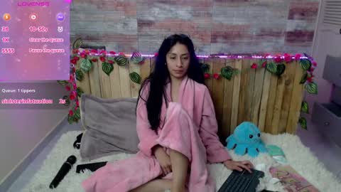 Snapshot of lucy_joi chatting on January 2025 08:49:02 AM Luciana online show from January 2025 08:49:02 AM