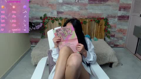 Snapshot of lucy_joi chatting on January 2025 06:02:02 AM Luciana online show from January 2025 06:02:02 AM