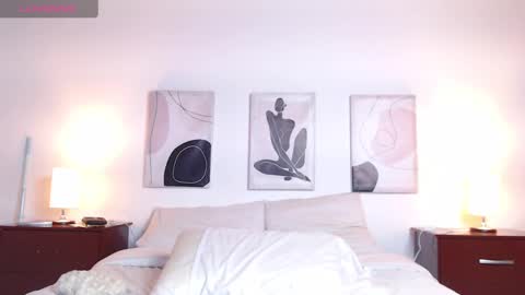 Snapshot of lucy_joi chatting on February 2025 02:58:02 AM Luciana online show from February 2025 02:58:02 AM