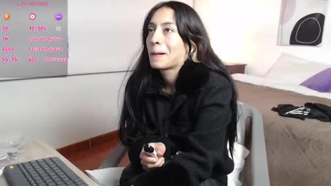 Snapshot of lucy_joi chatting on March 2025 02:54:01 AM Luciana online show from March 2025 02:54:01 AM