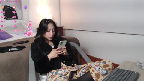 Snapshot of lucy_joi chatting on March 2025 06:00:02 AM Luciana online show from March 2025 06:00:02 AM