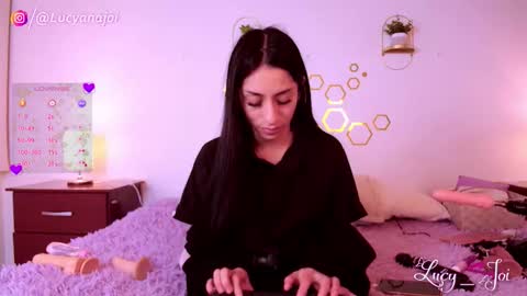 Snapshot of lucy_joi chatting on October 2025 03:28:01 AM Luciana online show from October 2025 03:28:01 AM