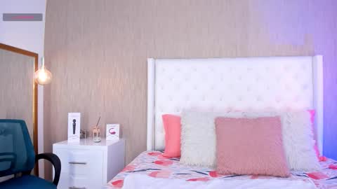 Lucy online show from December 2025 01:07:01 PM