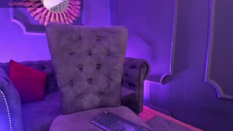 Lucy  online show from January 2025 09:04:02 PM