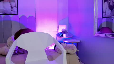 Lucy  online show from February 2025 06:46:01 AM