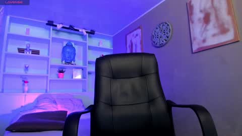 Lucy  online show from February 2025 07:38:01 PM