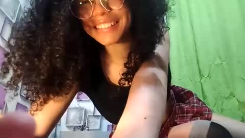 Lucia online show from November 2025 05:11:01 AM