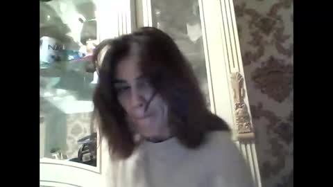 lucydoorbell online show from September 2025 07:05:01 PM