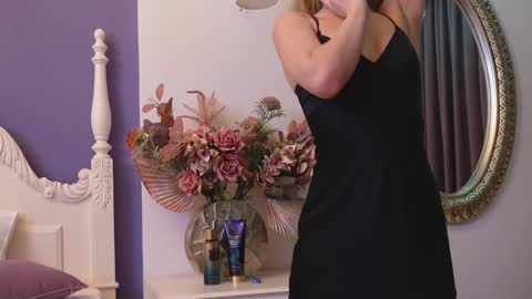 Lucy Lexton online show from December 2024 11:11:02 AM