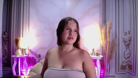 Lucy  online show from September 2025 02:22:01 AM