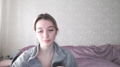 Lucy Ree online show from September 2025 09:33:02 AM