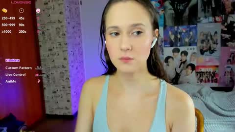 Snapshot of lucyrose33 chatting on September 2025 03:35:02 PM Lucy Rose online show from September 2025 03:35:02 PM