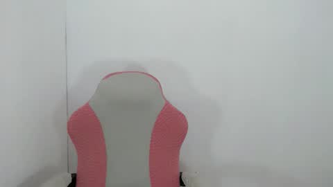 Snapshot of lucyseductive_ chatting on May 2026 05:13:01 AM JIRVIE online show from May 2026 05:13:01 AM