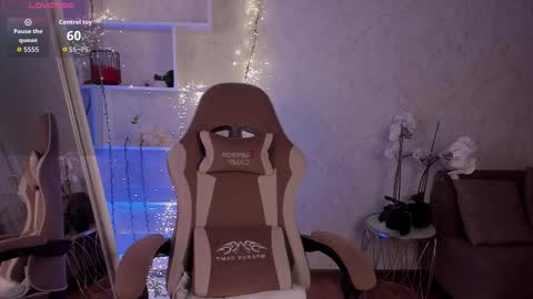 Lucy online show from October 2025 10:54:02 AM