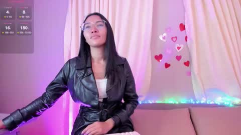 Lucy Liiu online show from October 2025 01:12:01 PM