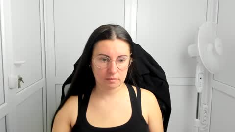 Snapshot of lucyycharm chatting on June 2026 06:49:01 AM Lucy online show from June 2026 06:49:01 AM