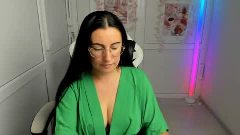 Snapshot of lucyycharm chatting on July 2026 12:48:02 PM Lucy online show from July 2026 12:48:02 PM