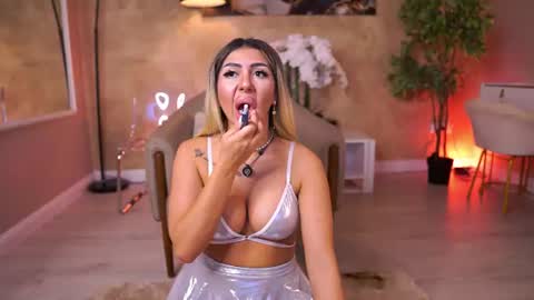 LucyRose online show from June 2026 10:23:01 AM