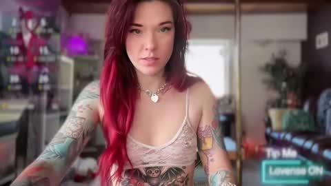 Luubeam             INSTA luubeammm TWITTER lunaisreallycu1 online show from April 2026 09:27:01 PM