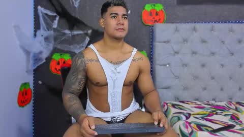 Snapshot of luigi_hot_ chatting on October 2025 10:15:01 AM Luigi Independent model online show from October 2025 10:15:01 AM