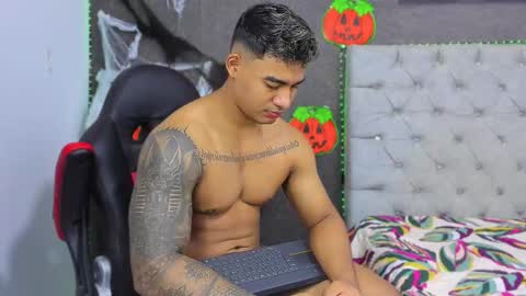 Snapshot of luigi_hot_ chatting on October 2025 10:05:01 AM Luigi Independent model online show from October 2025 10:05:01 AM