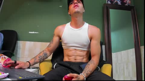 Snapshot of luis_as chatting on January 2025 11:26:01 PM Luis AS online show from January 2025 11:26:01 PM