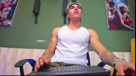 Snapshot of luis_as chatting on January 2025 12:47:01 PM Luis AS online show from January 2025 12:47:01 PM