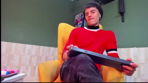 Snapshot of luis_as chatting on February 2025 11:16:02 PM Luis AS online show from February 2025 11:16:02 PM