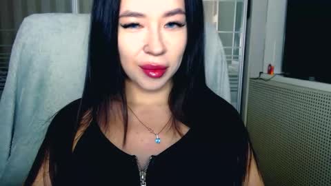 luisa lovedom online show from September 2025 03:39:01 PM