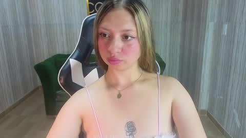 Snapshot of luisa_lulu_t chatting on October 2025 01:20:01 PM Luisa online show from October 2025 01:20:01 PM