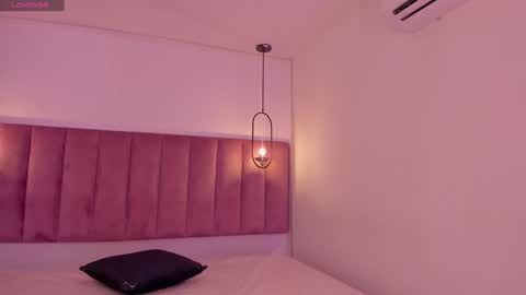 L U I S A online show from January 2025 07:59:02 PM