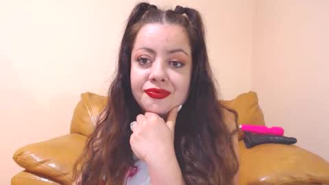 Cassie online show from November 2025 06:19:02 PM