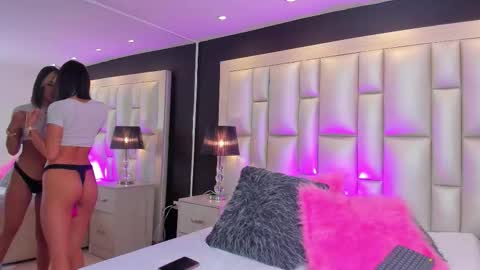 Snapshot of luisajonnes_ chatting on October 2025 04:20:01 AM Luisa online show from October 2025 04:20:01 AM