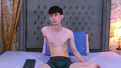 luke_carter online show from September 2025 01:02:01 PM