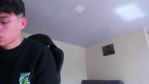 Snapshot of luke_chill chatting on June 2026 03:55:02 PM Luke online show from June 2026 03:55:02 PM