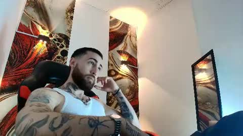 Snapshot of luke_davis01 chatting on June 2026 01:10:01 PM LUKE online show from June 2026 01:10:01 PM