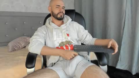 Snapshot of luke_diaz7 chatting on February 2025 01:36:01 AM luke diaz7 online show from February 2025 01:36:01 AM