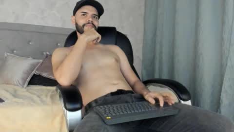 luke diaz7 online show from February 2025 07:02:02 AM