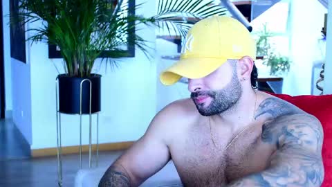 Lukhas f4f online show from April 2026 04:25:01 PM