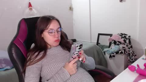 Snapshot of lula_05 chatting on December 2024 03:36:02 AM Vicky online show from December 2024 03:36:02 AM