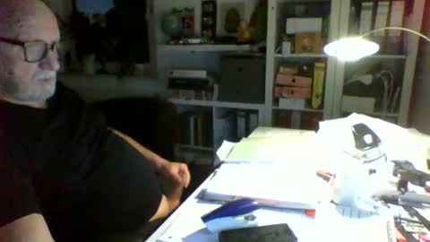 luley58 online show from December 2025 06:28:01 AM