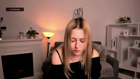 Lily online show from April 2026 08:58:01 PM