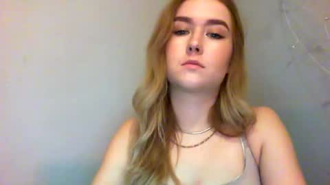Snapshot of lulu_baby1 chatting on February 2025 04:43:01 PM Lulu Baby18 online show from February 2025 04:43:01 PM