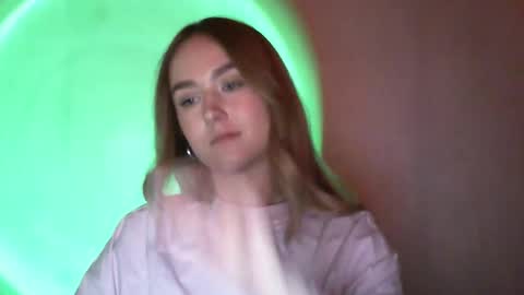 Snapshot of lulu_baby1 chatting on February 2025 06:55:01 PM Lulu Baby18 online show from February 2025 06:55:01 PM