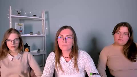 Snapshot of lulu_fly_ chatting on October 2025 02:51:01 PM lulu_fly_ online show from October 2025 02:51:01 PM