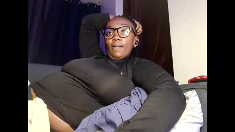 lulu_sparks1 online show from November 2025 06:24:02 AM