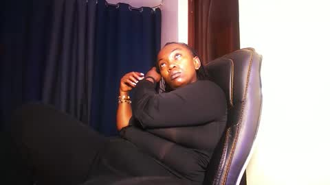 lulu_sparks1 online show from February 2026 07:29:02 AM